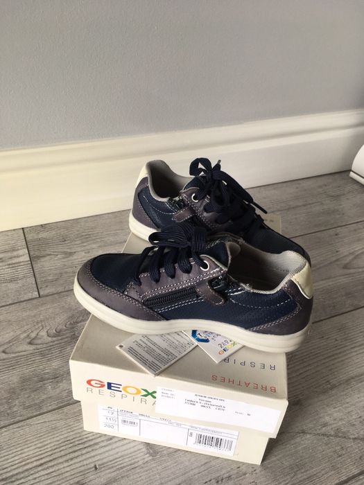 Adidasi Geox, mărimea 30.