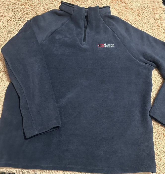 Продам флисовую кофту