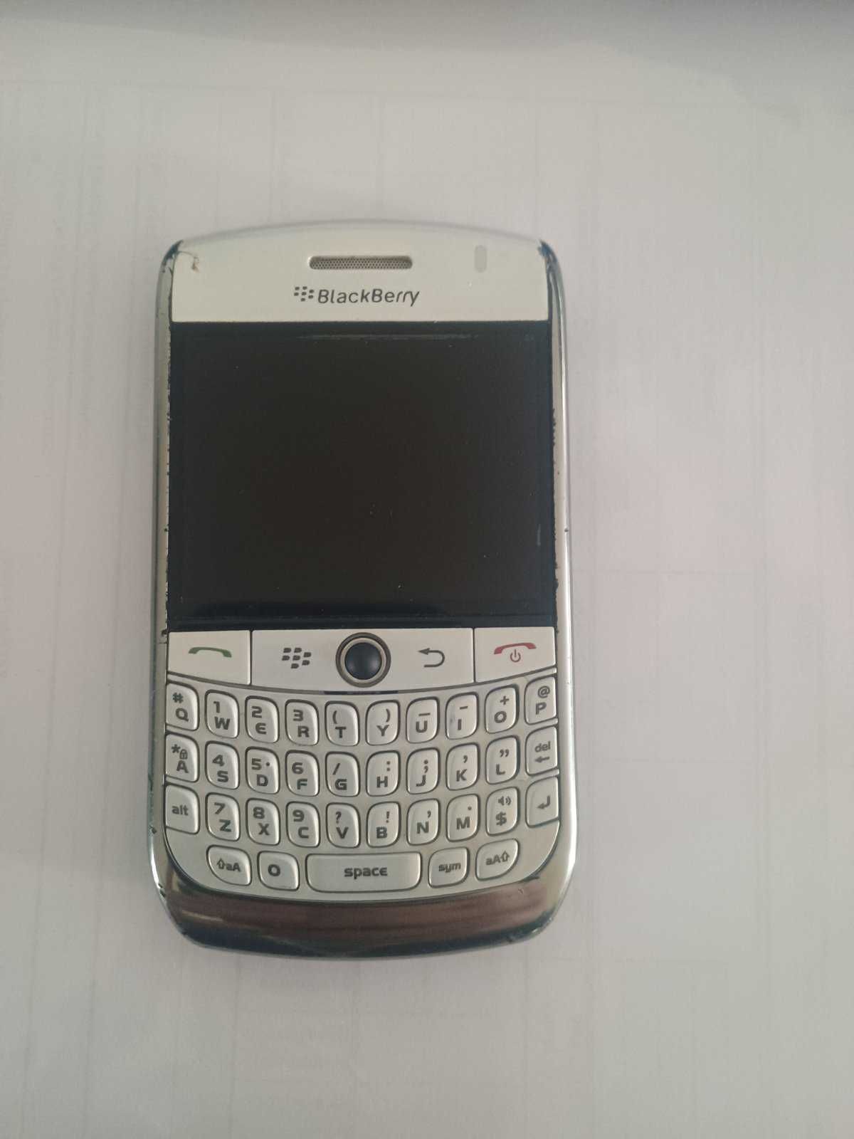 Телефон Blackberry 8900 Curve