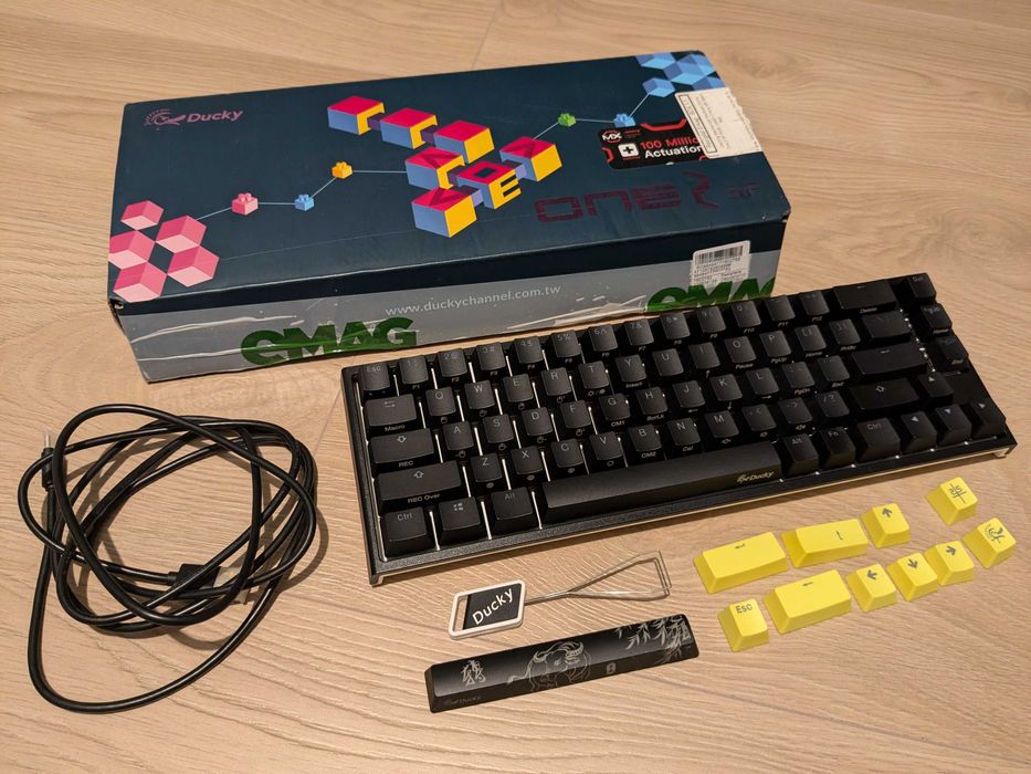 Tastatura Ducky One 2 SF / White - Speed Silver / Black - Silent Red