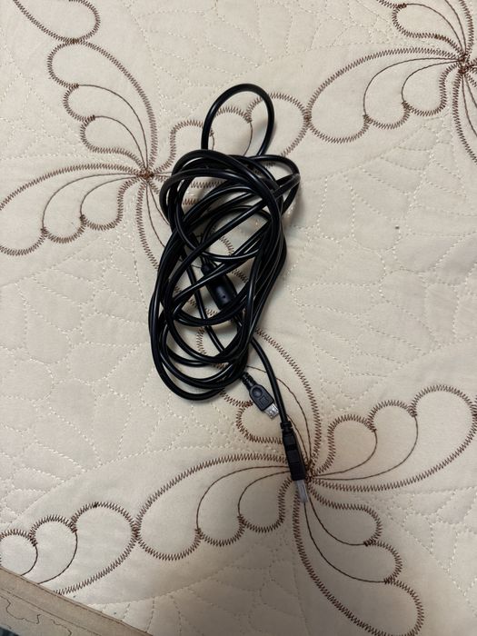 Ps4 pro + doua contrelere