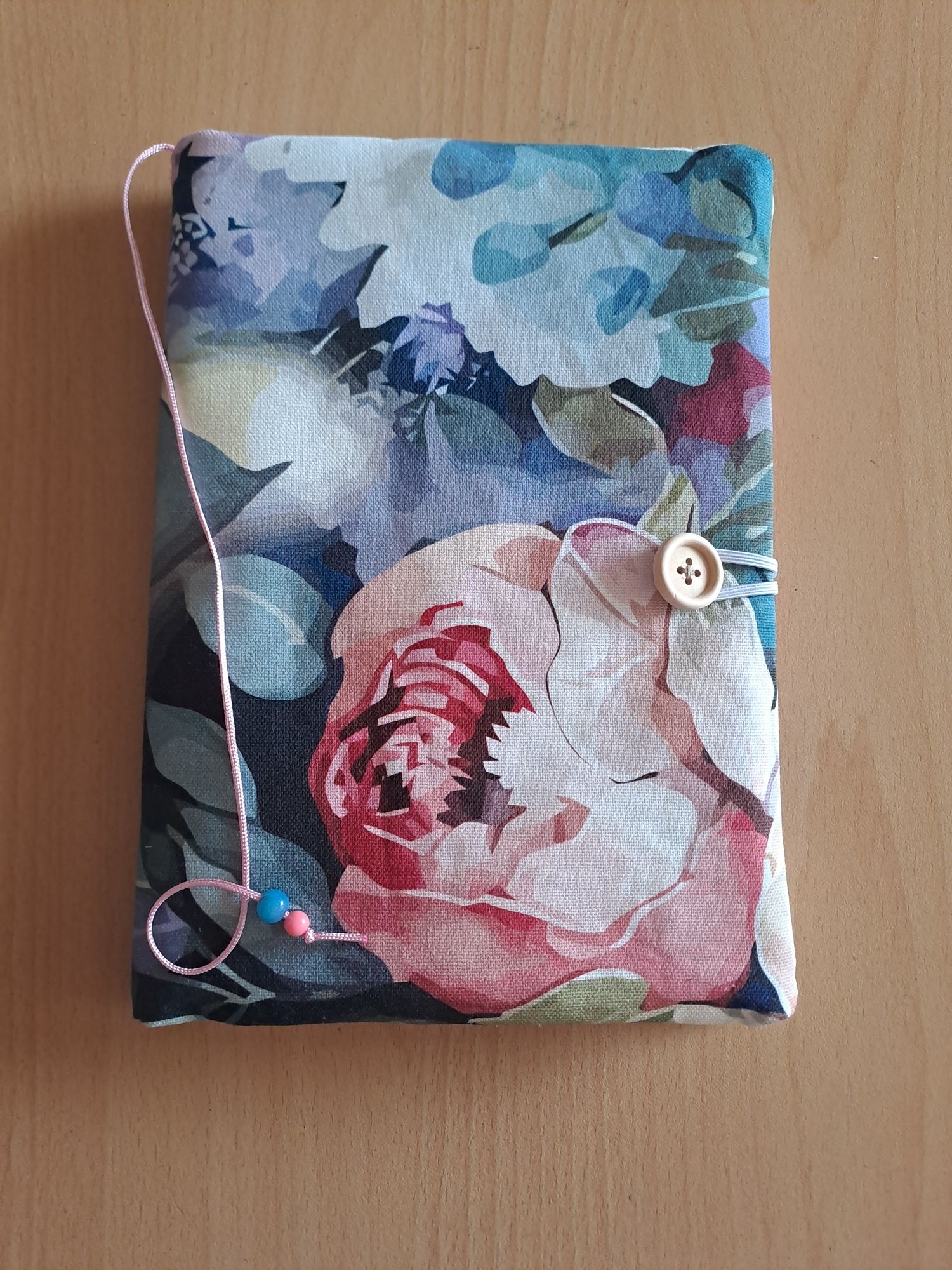 Текстилни калъфи / дрешки за книги