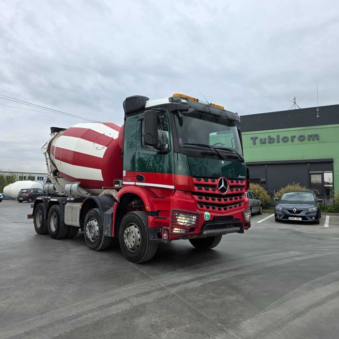Autobetoniera Mercedes cu suprastructura CIFA 10mc