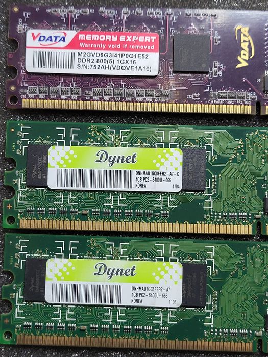 Продам оперативную память DDR2 / DDR3. Bcë

рабочее, проверено.