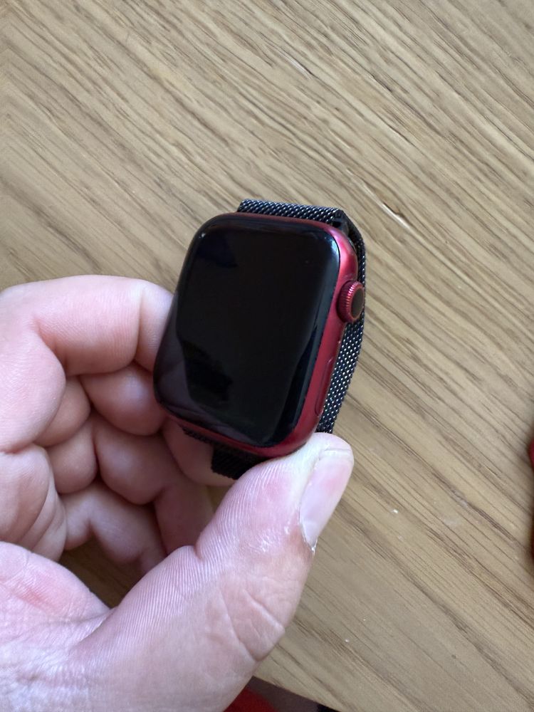 Apple Watch series 7 44mm red