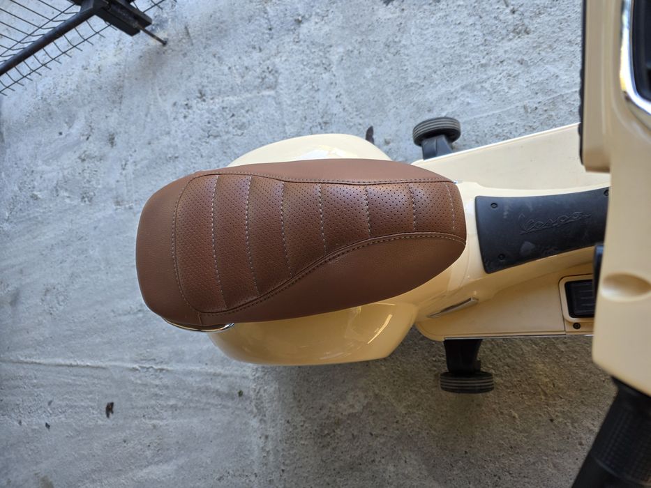 Електрически скутер за деца Vespa