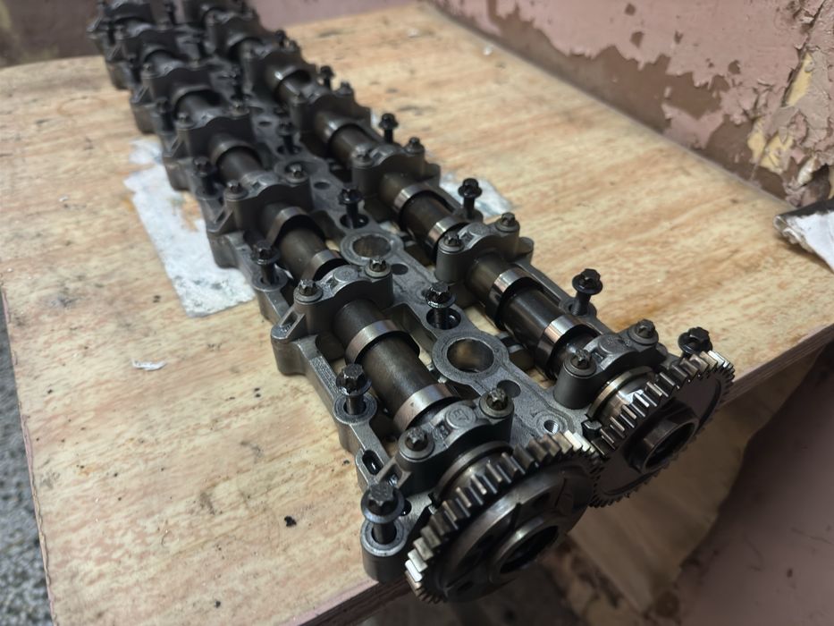 BMW N57 640d Цилиндрова глава и валове комплект