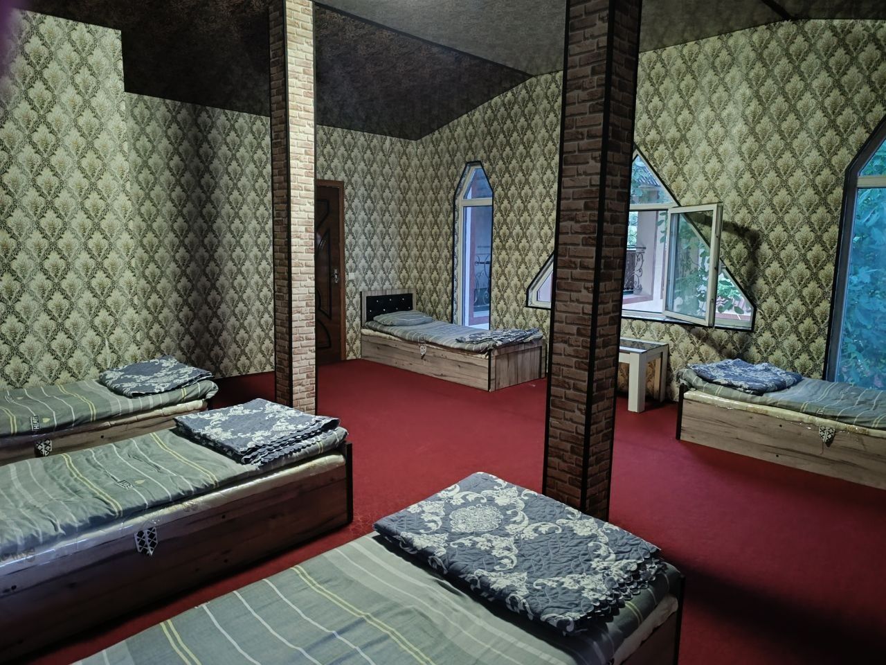 Dacha charvak bochka