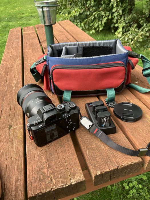 Sony A7 RII + Samyang 24-70/2.8 + 4 батарейки + зарядка + сумка +карта