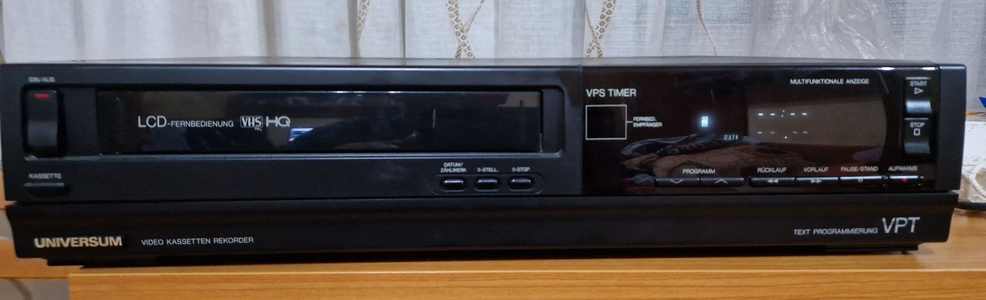 Aparat Video Recorder. VHS.Univesum.