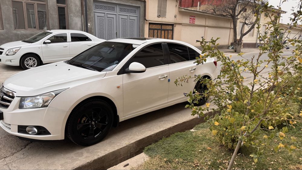 Lasetti Cruze cdx eng full pozitsa 2009 yil 230000 yurgan