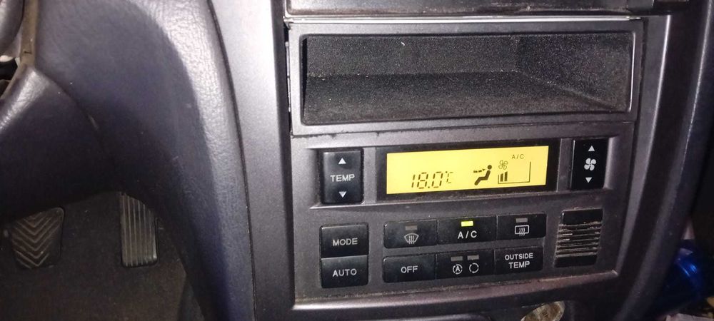 Hyundai Elantra 2006 1.6 benzina
