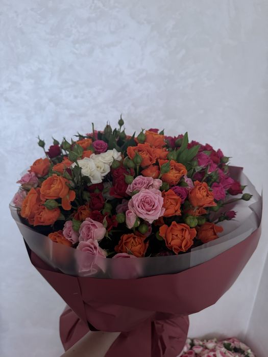 Букет кустовых роз