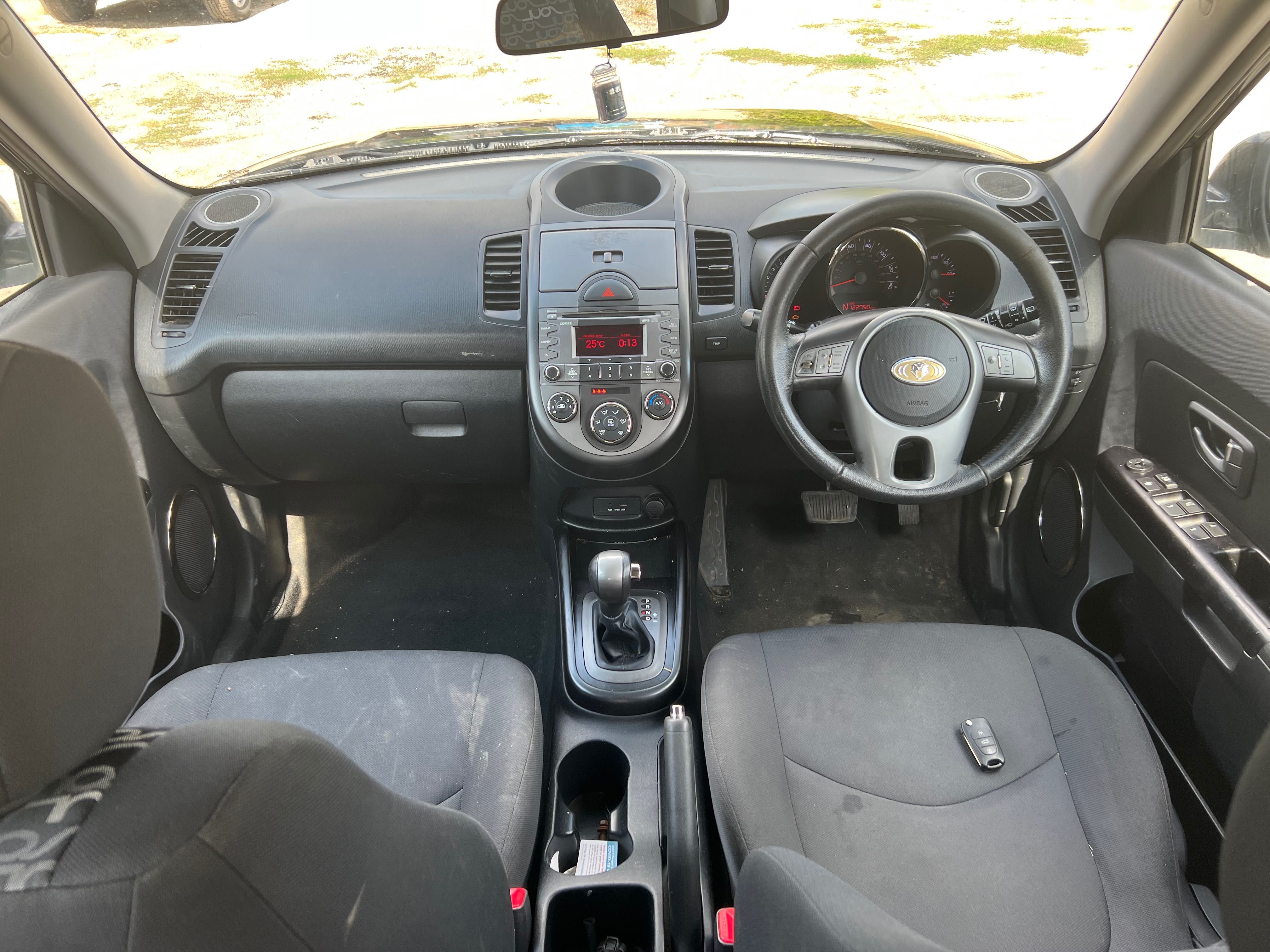 На Части KIA SOUL 2 CRDI Auto