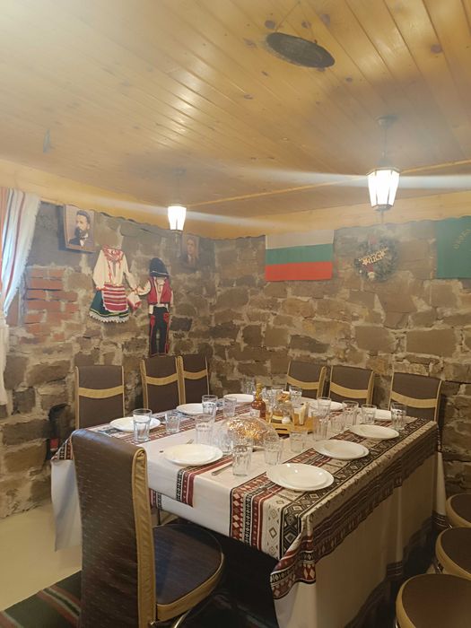 Дава се под наем Къща в Бургас, Пристанище Бургас - 170 кв.м за 183.6 € - Снимка #5