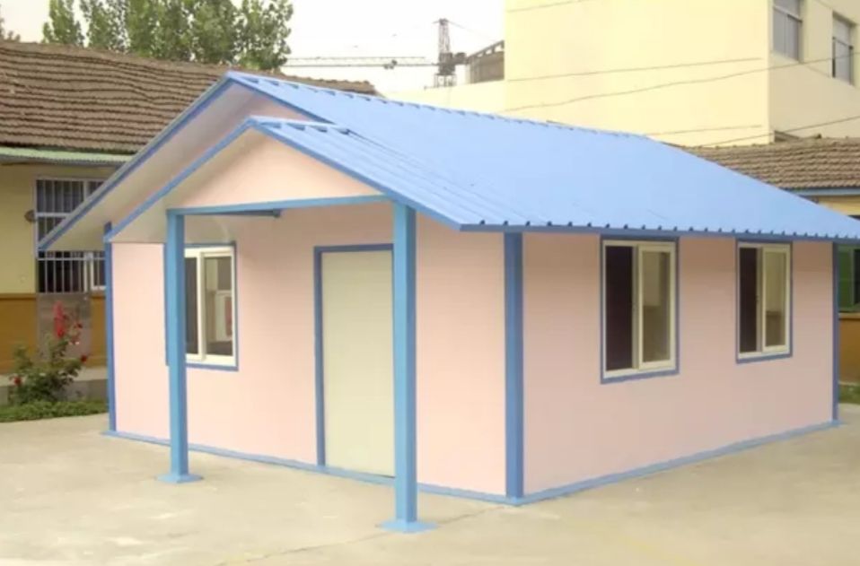 vând căsuțe de locuit din panouri sandwich