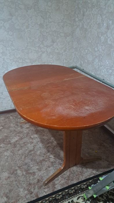 Стол обеденный б/у