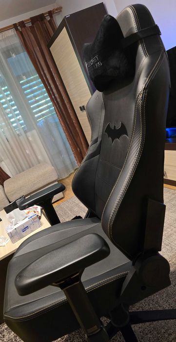 Scaun Gaming Secretlab Titan 2020 Dark Knight Edition + Şezut nou