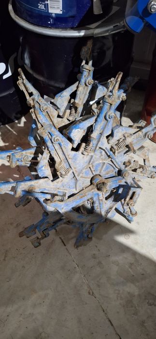 Piesa plantator rasaduri