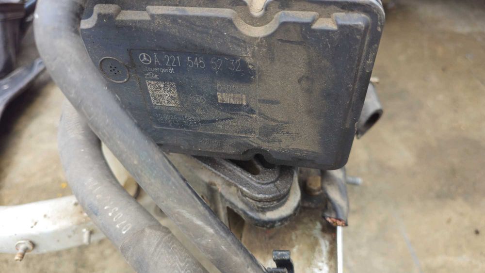 pompa ABS Mercedes A2215455232 S class W221 S320 S350 S500 S420