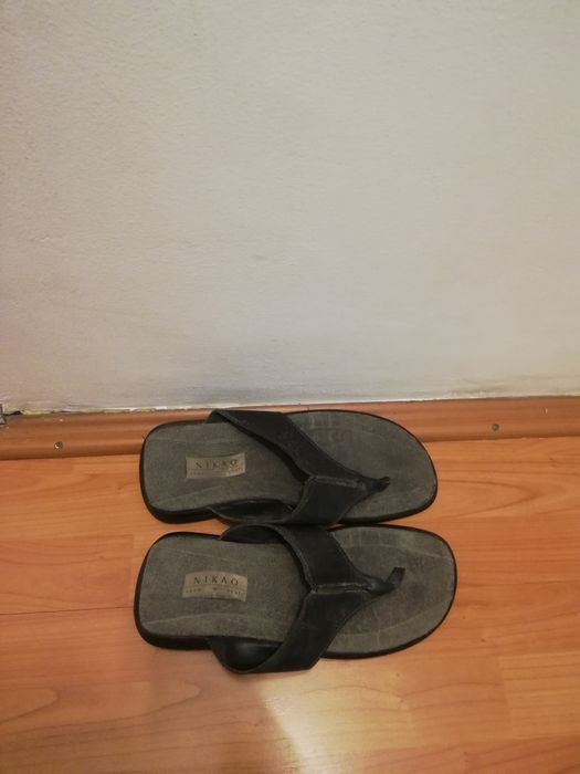 Saboti barbati gen flip flop