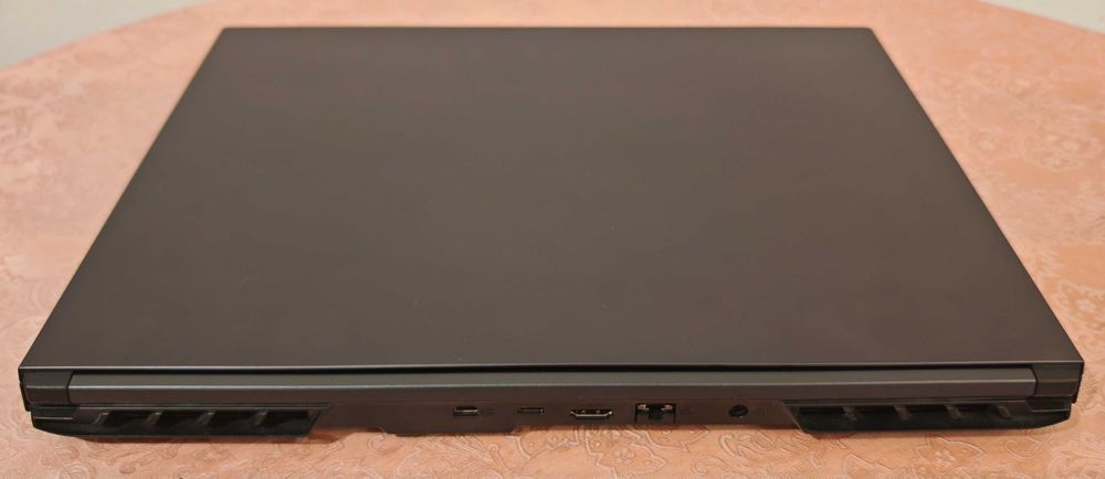 NVidia RTX 4060 8GB/Core i7 13700H/16GB RAM/512GB SSD/16 Quad HD 240Hz