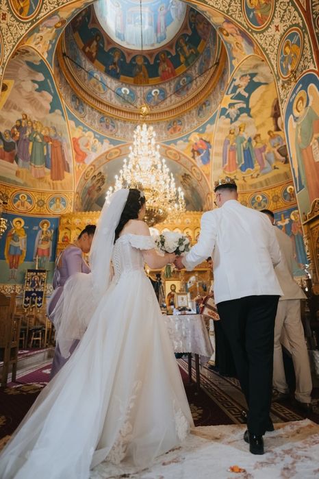 Rochie mireasa + voal+ accesoriu