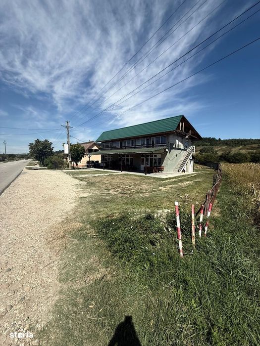 Centru comercial cu spatiu de cazare