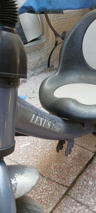 Детска триколка Lexus Trike. Комплект със сенник и кормило.