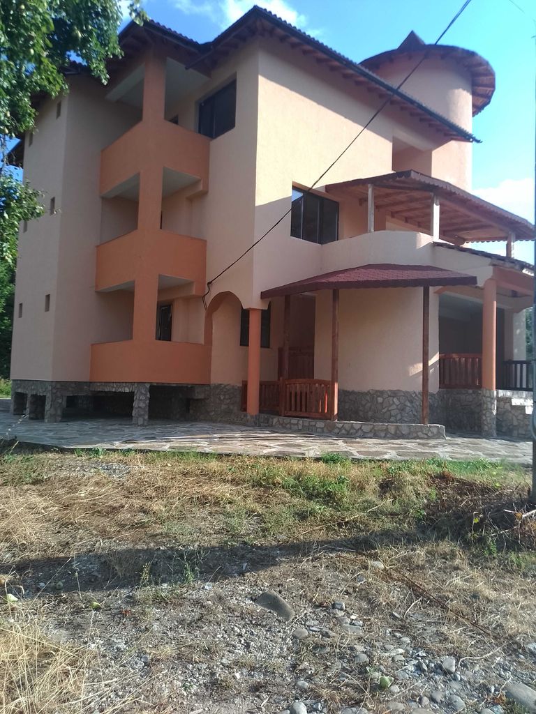 Продава се Къща в с. Орешак, Област Ловеч - 800 кв.м за 285 €/кв.м - Снимка #12