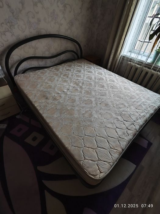 Кровать двуспальная