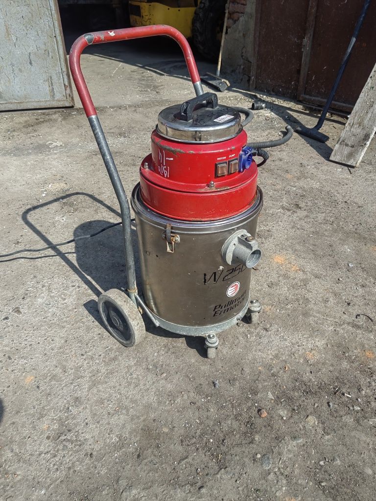 Vand aspirator industrial Pullman Ermator W250P