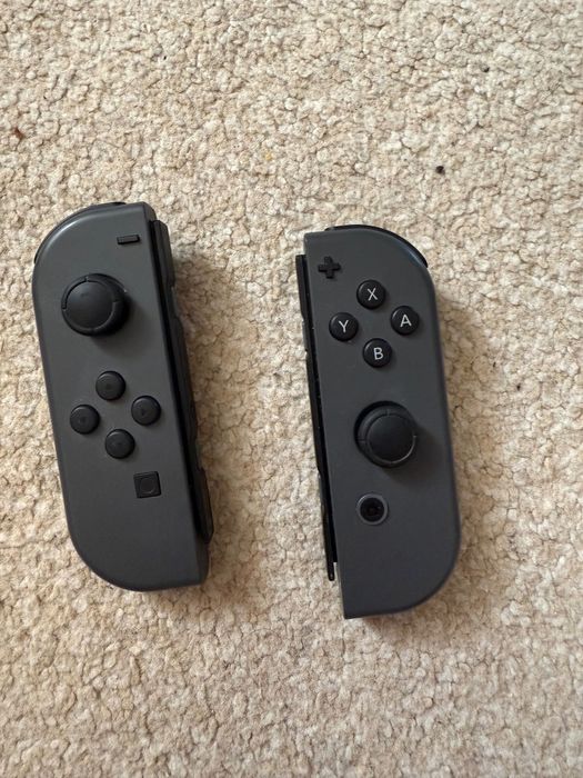 Nintendo switch + 3 jocuri + folie