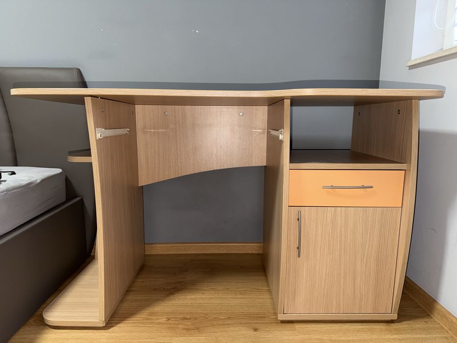 Бюро 125×60×70 cm – с чекмедже и шкаф