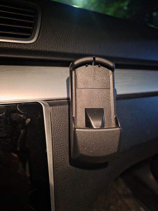 Magnet pentru suport auto