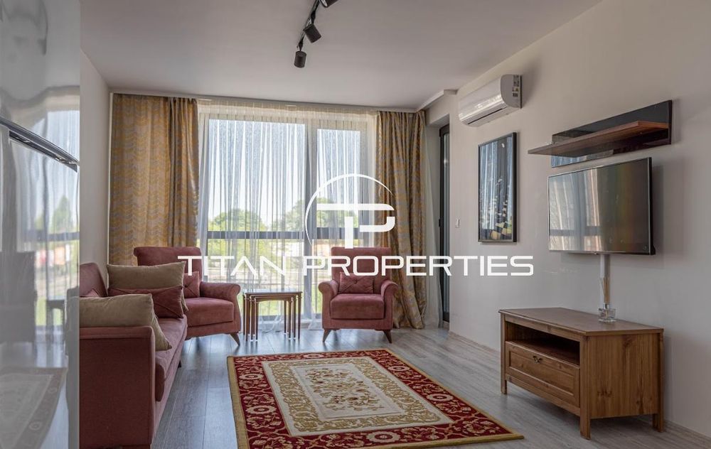 Двустаен апартамент под наем в Център