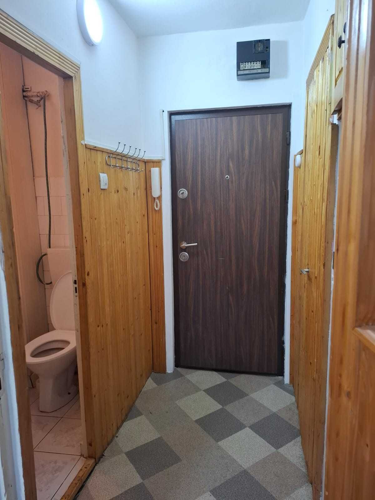 PF, inchiriez APT cu 1 camera(gars conf 1) 32mp pe B-dul Muncii Nr 87A