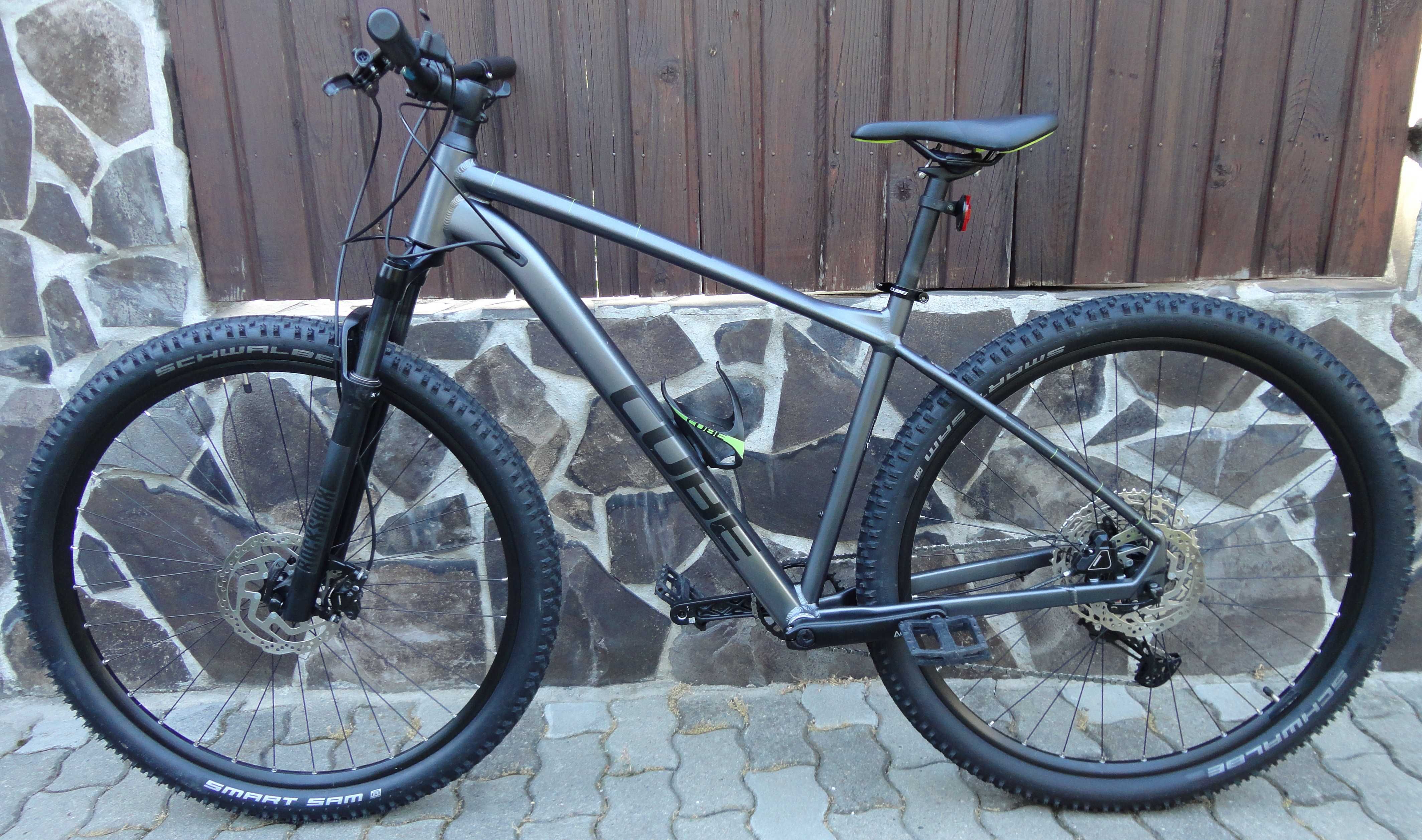 Bicicleta MTB Hardtail Cube