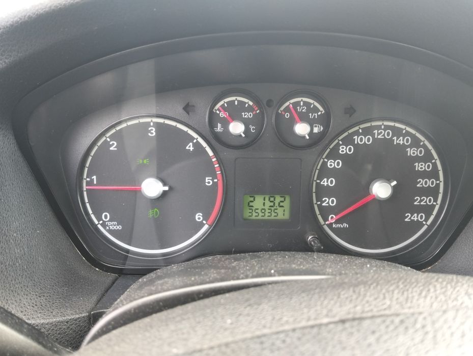 Vând Ford Focus 1.8 TDCI