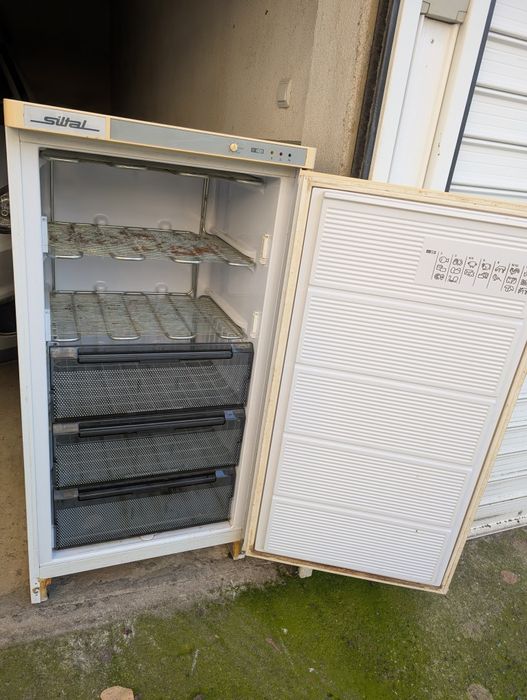 Фризер с врата Siltal