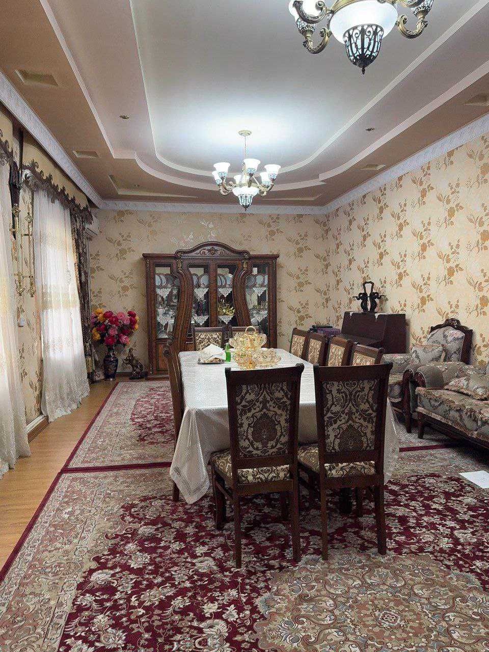 Продаётся дом в Чилонзарском районе ( Домбрабат).