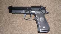 Pistol FULL METAL + Munitie Inclusa( 7 Butelii Co2 si bile 1500 buc)