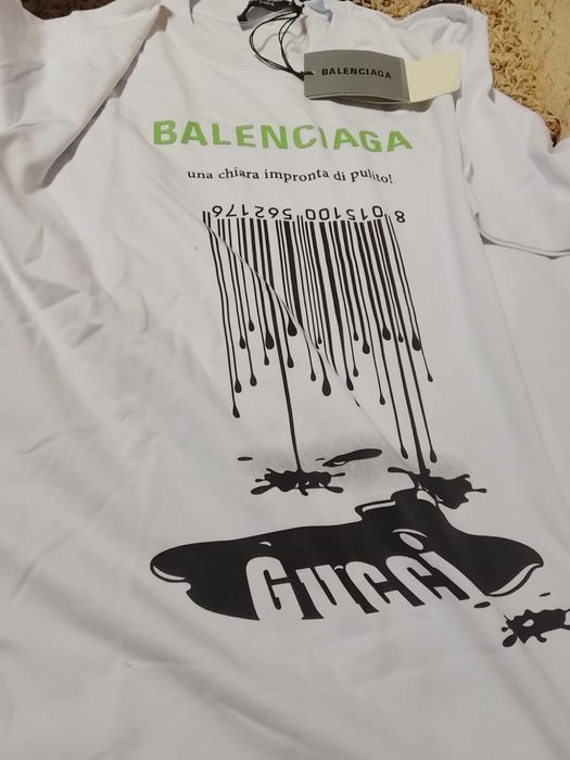 Tricouri noi cu eticheta