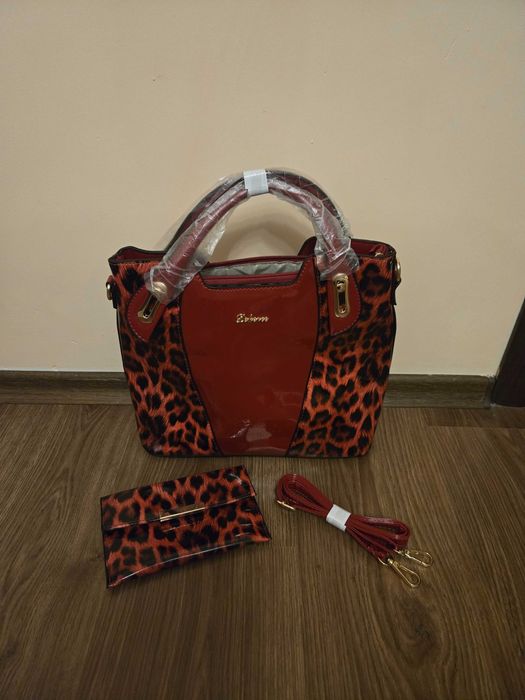 Нова лачена чанта червена и портмоне