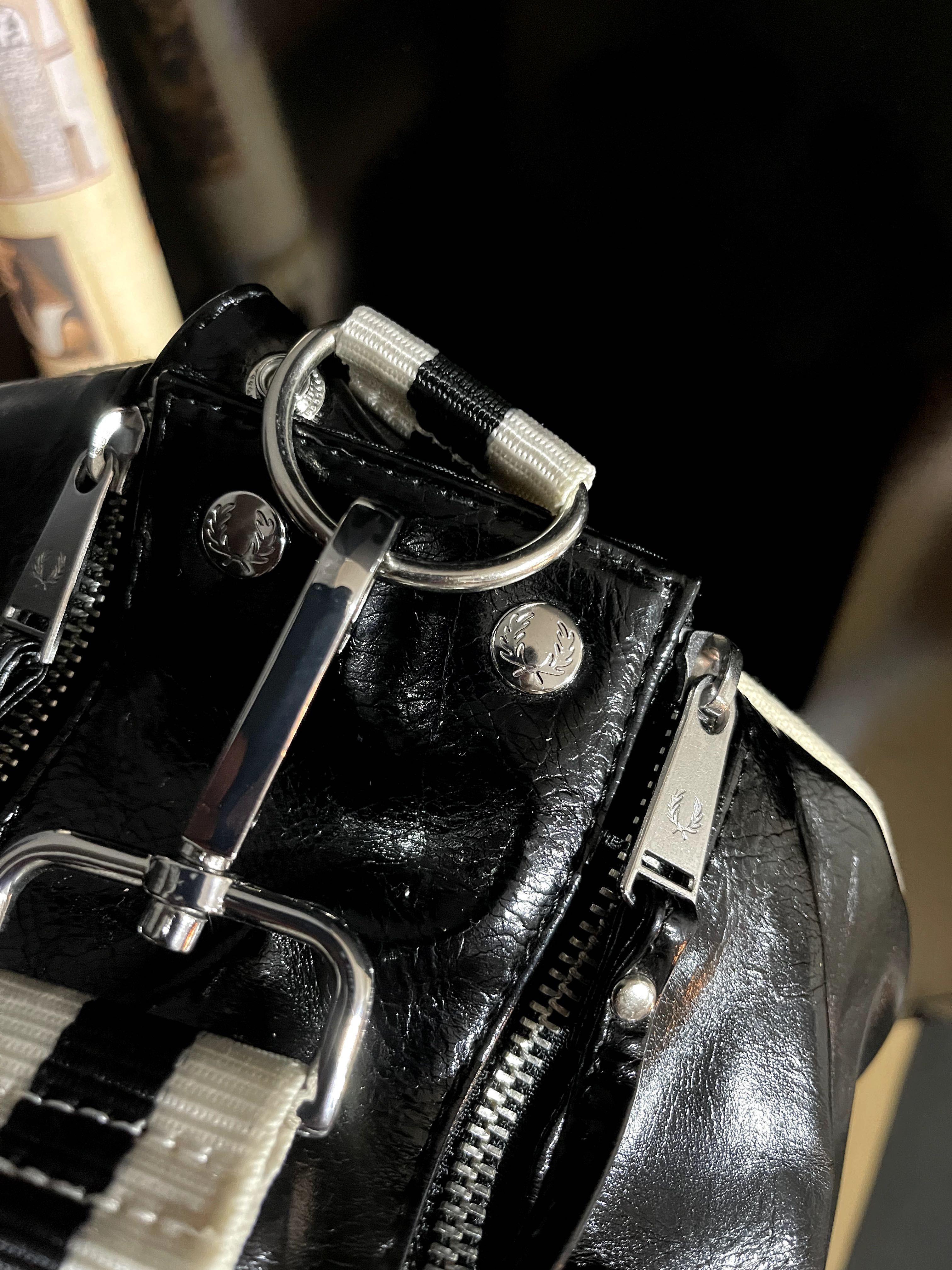 Чанта Fred Perry Classic Barrel Bag