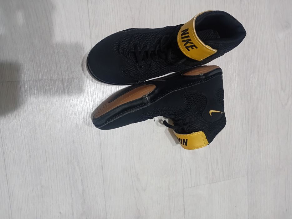 Продам  борцовки