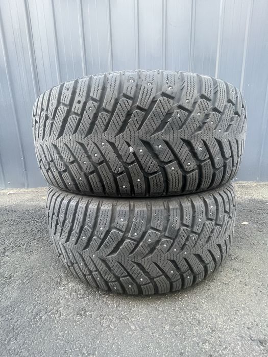 Продам шины зимние на шипах марки Toyo, 245/50/R 19