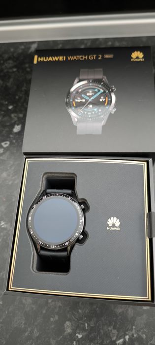 Часовник Huawei GT2