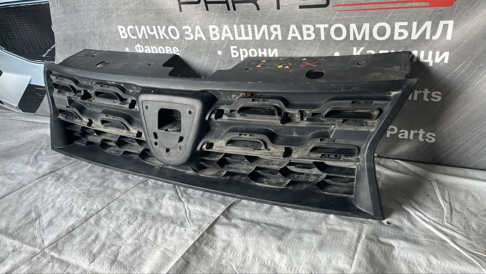 Предна решетка Dacia Duster 2013