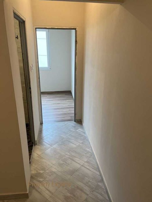 Дава се под наем Двустаен апартамент в София, Надежда 1 - 65 кв.м за 131000 € - Снимка #5